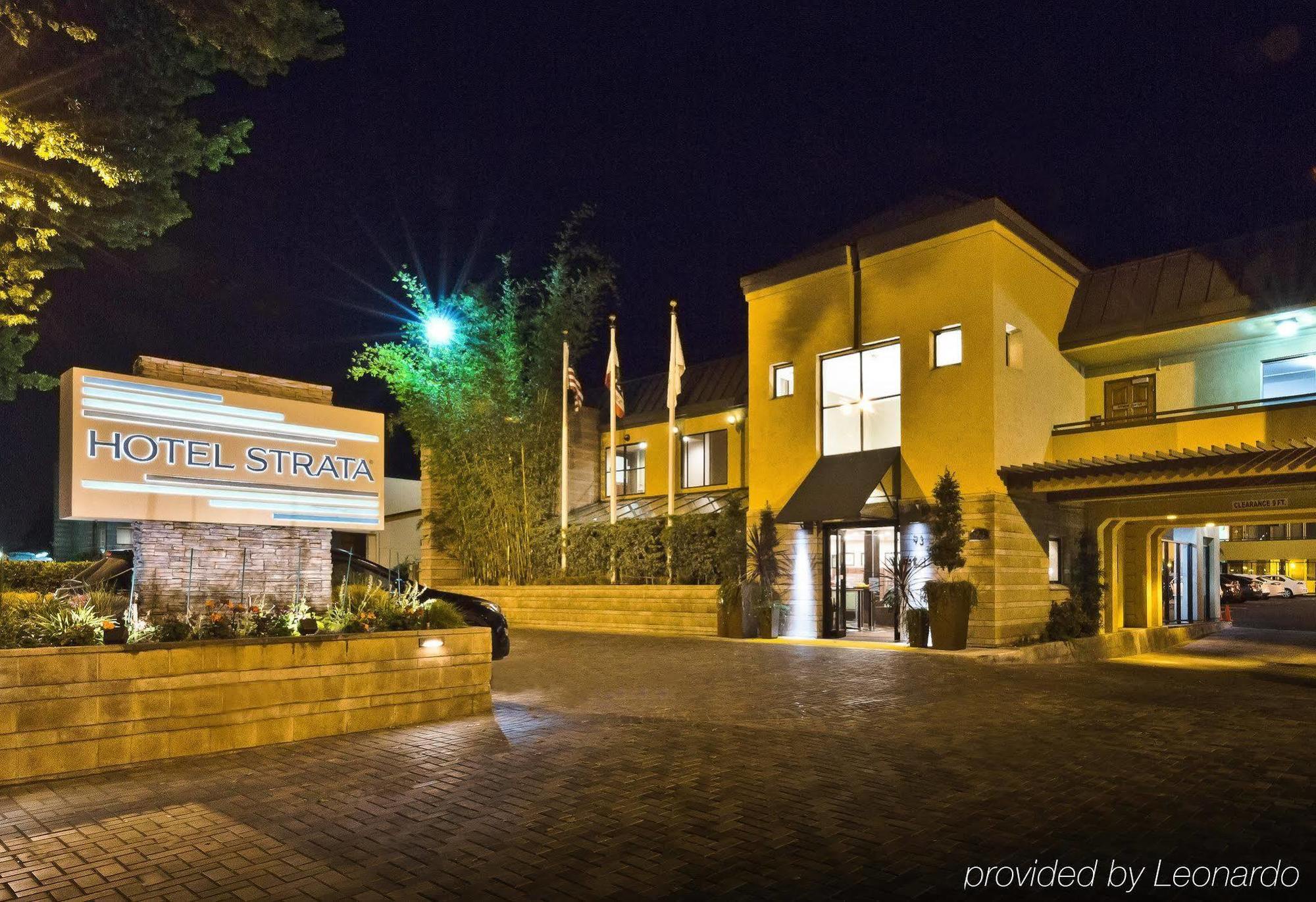 Hotel Strata Mountain View Exterior photo